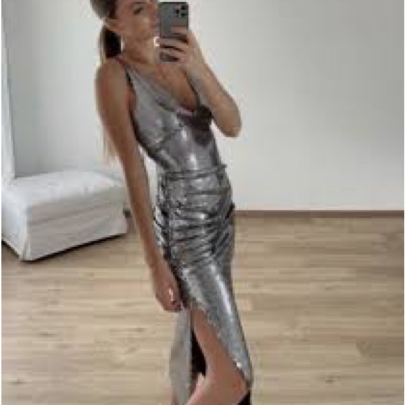 ‼️WOW‼️ZARA Silver Spaghetti strap, Midi shimmer dress‼️Absolutely beautiful♥️ - Picture 7 of 11